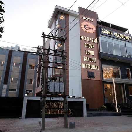 Crown Ceremonies Hotel Faridabad Ngoại thất bức ảnh